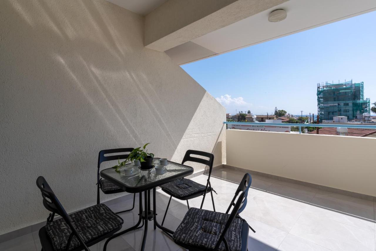 Andrea 3-Bedroom Apt In Mackenzie 拉纳卡 外观 照片