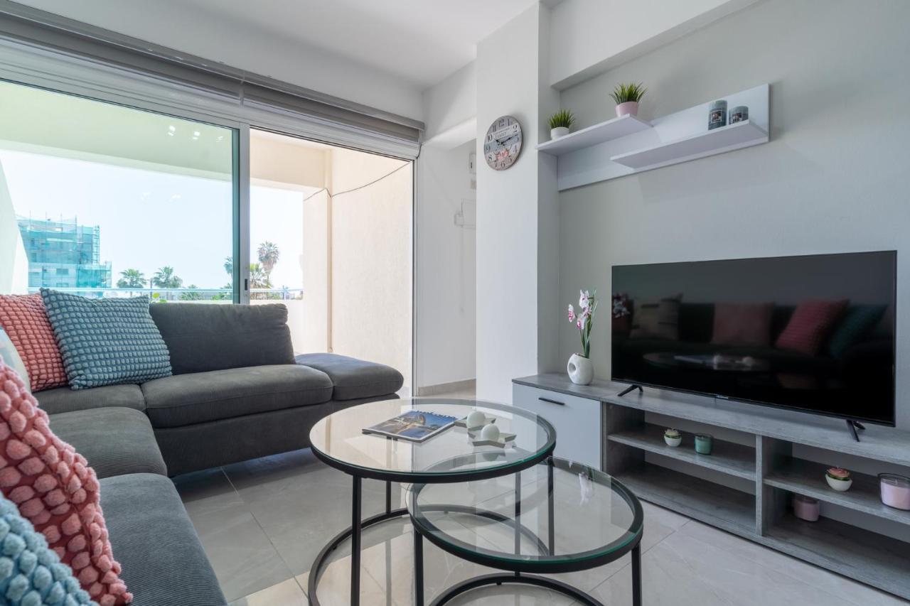Andrea 3-Bedroom Apt In Mackenzie 拉纳卡 外观 照片