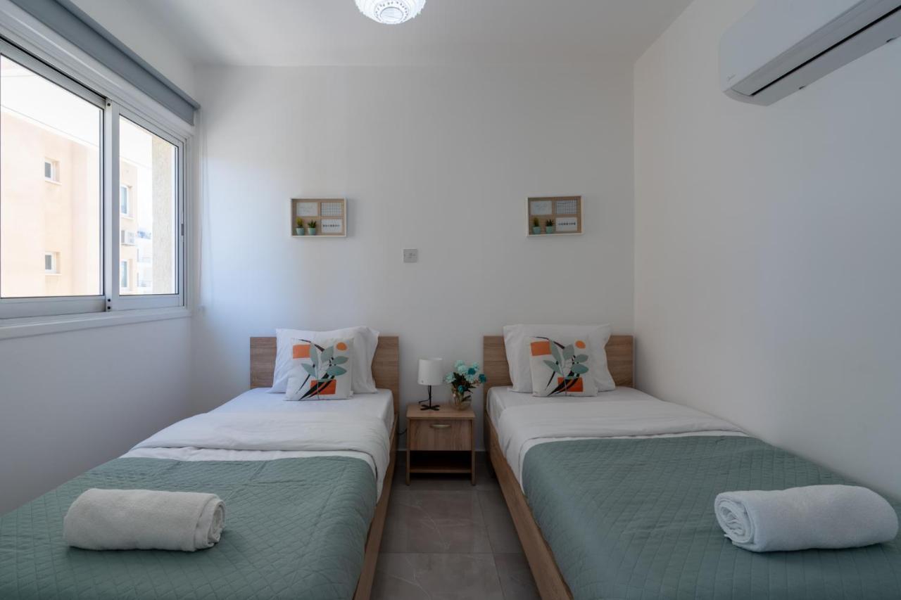 Andrea 3-Bedroom Apt In Mackenzie 拉纳卡 外观 照片